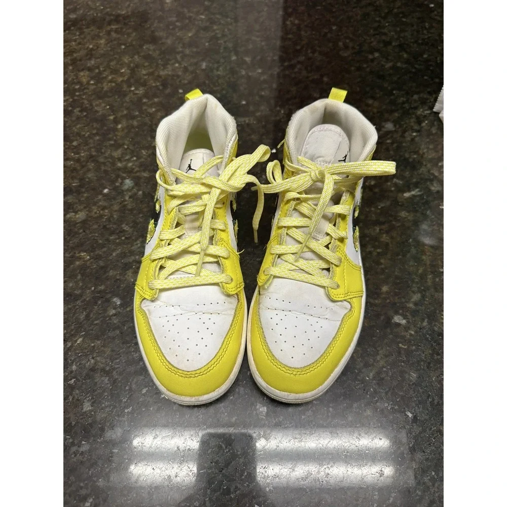 Nike Air Jordan 1 Mid Dynamic Yellow Floral Rose Patch US Size 2y